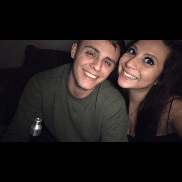 Meet your Posher, Gaby - Picture 2 of 2